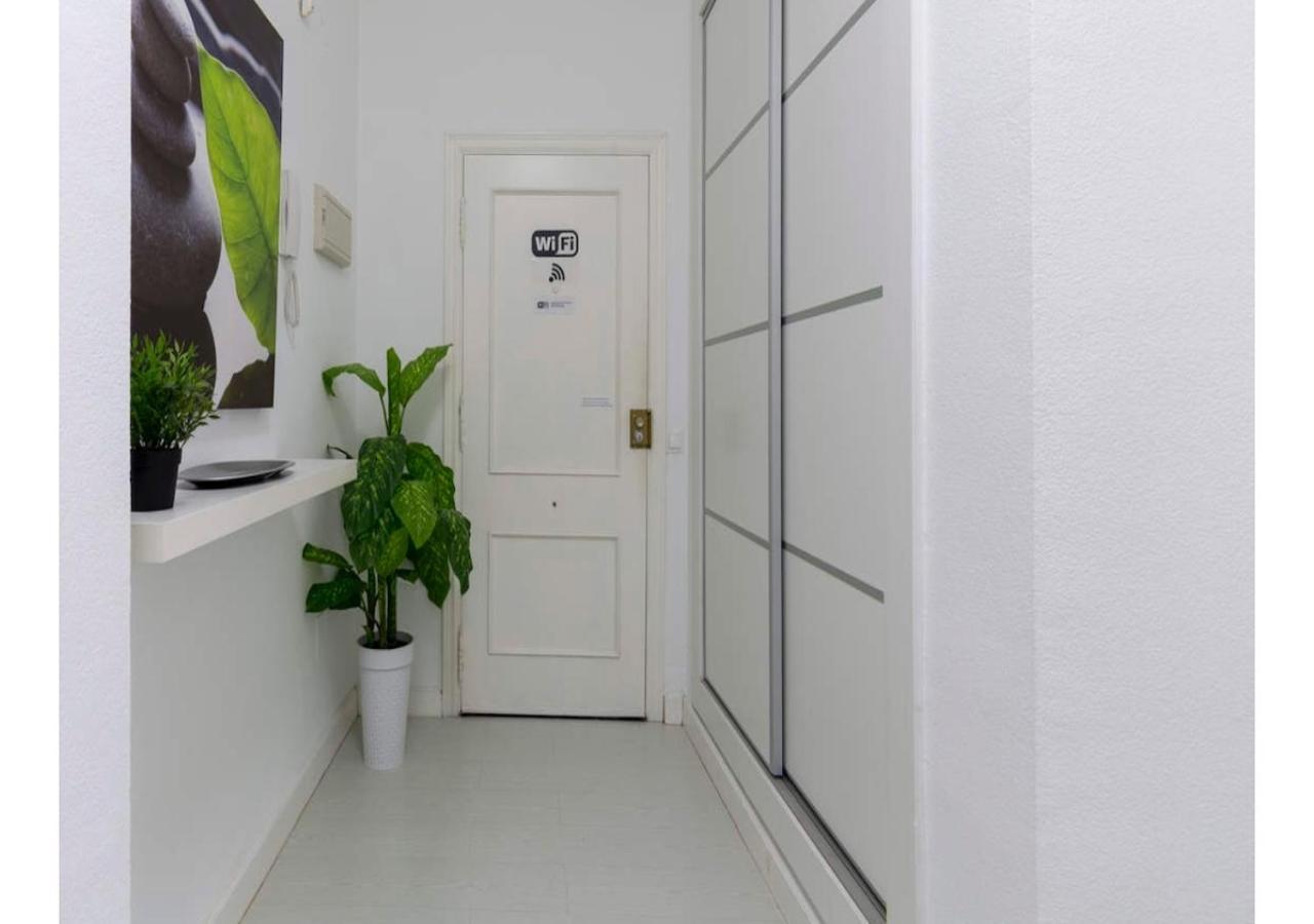 Lovely Studio At The City Heart! 马拉加 外观 照片